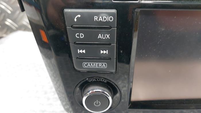 Navigatie Systeem van een Nissan Qashqai (J11) 1.2 DIG-T 16V 2016