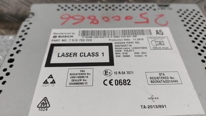 Navigatie Systeem van een Nissan Qashqai (J11) 1.2 DIG-T 16V 2016