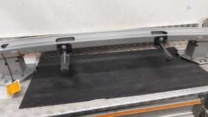 Gebruikte Bumperbalk achter Renault Megane E-Tech (RCB) 40 kWh Prijs € 84,00 Margeregeling aangeboden door Autodemontagebedrijf van Boxtel