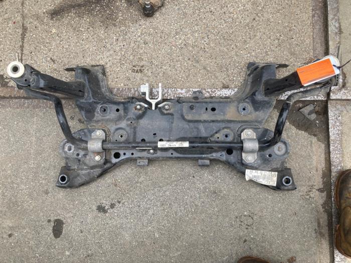Gebruikte Subframe Ford Focus 4 Wagon 1.0 EcoBoost 12V Hybrid 125 Prijs € 105,00 Margeregeling aangeboden door Autodemontagebedrijf van Boxtel