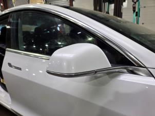 Gebruikte Spiegel Buiten rechts Tesla Model 3 Long Range AWD 75 kWh Prijs € 420,00 Margeregeling aangeboden door Autodemontagebedrijf van Boxtel