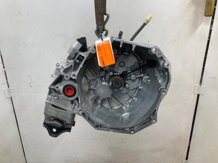 Gebruikte Versnellingsbak Dacia Duster (DJF) 1.2 TCE 130 12V Mild Hybrid 4x2 Prijs € 1.050,00 Margeregeling aangeboden door Autodemontagebedrijf van Boxtel