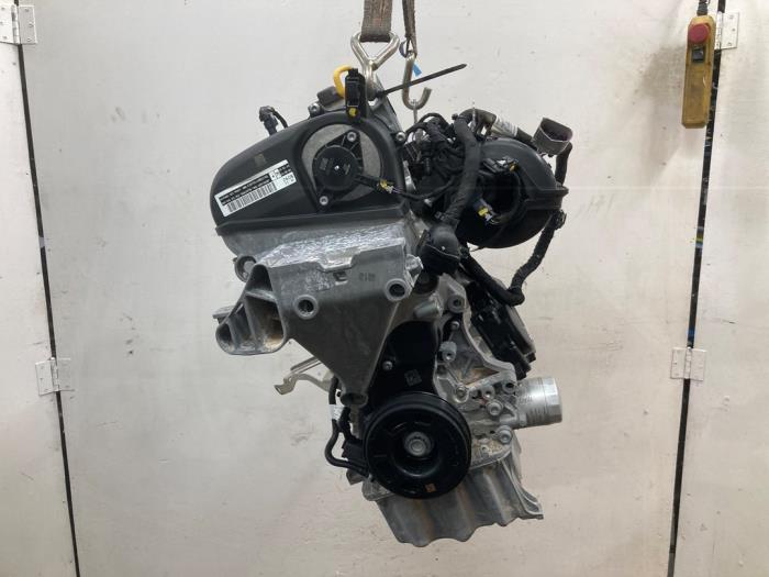 Gebruikte Motor Seat Ibiza V (KJB) 1.0 MPI 12V Prijs € 1.102,50 Margeregeling aangeboden door Autodemontagebedrijf van Boxtel