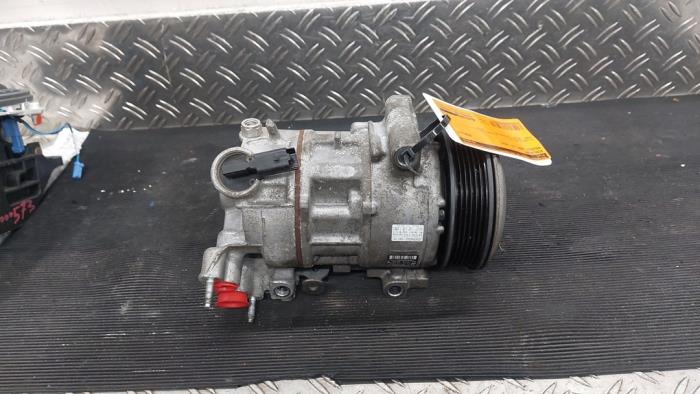 Gebruikte Aircopomp Peugeot 2008 (UD/UK/UR/US/UX) 1.2 VTi 12V PureTech 130 Prijs € 73,50 Margeregeling aangeboden door Autodemontagebedrijf van Boxtel