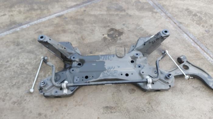 Gebruikte Subframe Renault Master III (EV/HV/UV/VA/VB/VD/VF/VG/VJ) 2.3 dCi 150 16V FWD Prijs € 262,50 Margeregeling aangeboden door Autodemontagebedrijf van Boxtel
