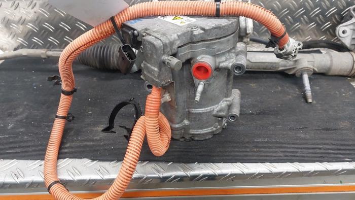 Gebruikte Aircopomp Ford Mondeo V Wagon 2.0 Hybrid 16V Prijs € 288,75 Margeregeling aangeboden door Autodemontagebedrijf van Boxtel