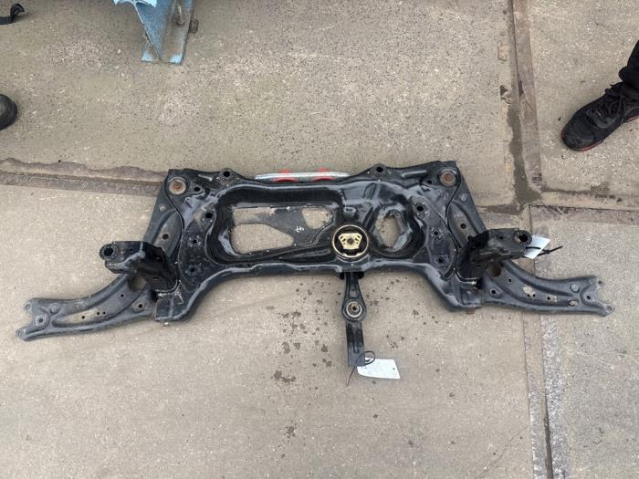 Gebruikte Subframe Volkswagen Golf VII Variant (AUVV) 1.5 TSI Evo BlueMotion 16V Prijs € 78,75 Margeregeling aangeboden door Autodemontagebedrijf van Boxtel
