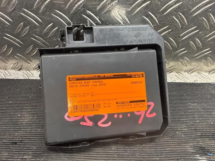 Gebruikte Module Bodycontrol Dacia Jogger 1.0 TCe 110 12V Prijs € 52,50 Margeregeling aangeboden door Autodemontagebedrijf van Boxtel