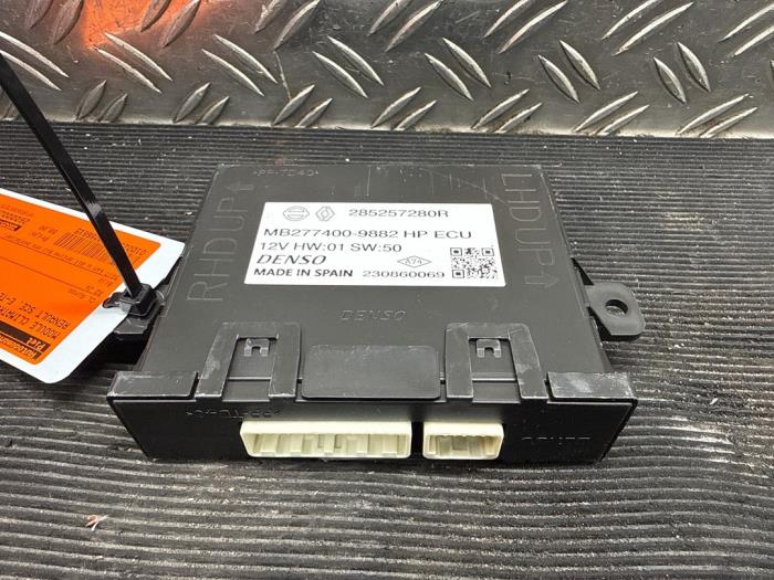 Gebruikte Climatronic module Renault Scenic E-Tech Electric (RCB) EV87 Prijs € 52,50 Margeregeling aangeboden door Autodemontagebedrijf van Boxtel