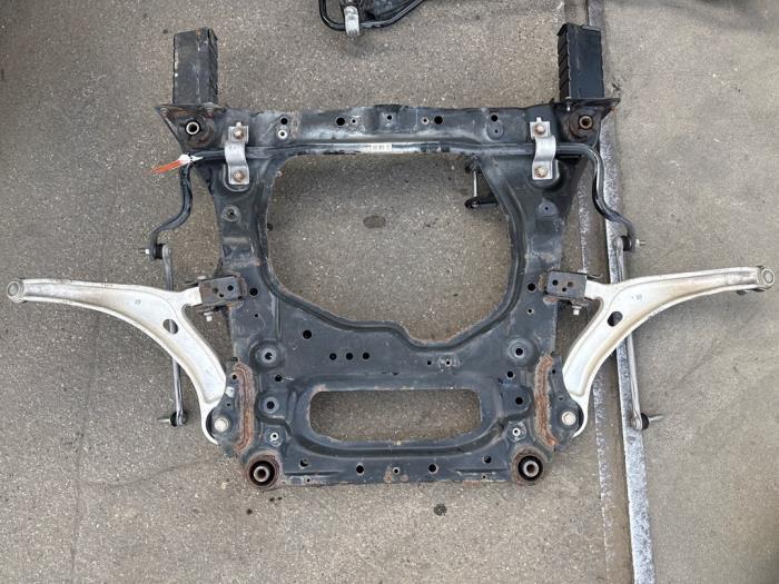 Gebruikte Subframe Renault Scenic E-Tech Electric (RCB) EV87 Prijs € 315,00 Margeregeling aangeboden door Autodemontagebedrijf van Boxtel