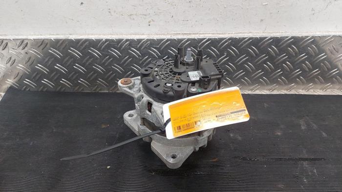 Gebruikte Dynamo Renault Kadjar (RFEH) 1.2 Energy TCE 130 Prijs € 52,50 Margeregeling aangeboden door Autodemontagebedrijf van Boxtel