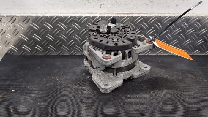 Gebruikte Dynamo Renault Clio IV (5R) 0.9 Energy TCE 90 12V Prijs € 31,50 Margeregeling aangeboden door Autodemontagebedrijf van Boxtel