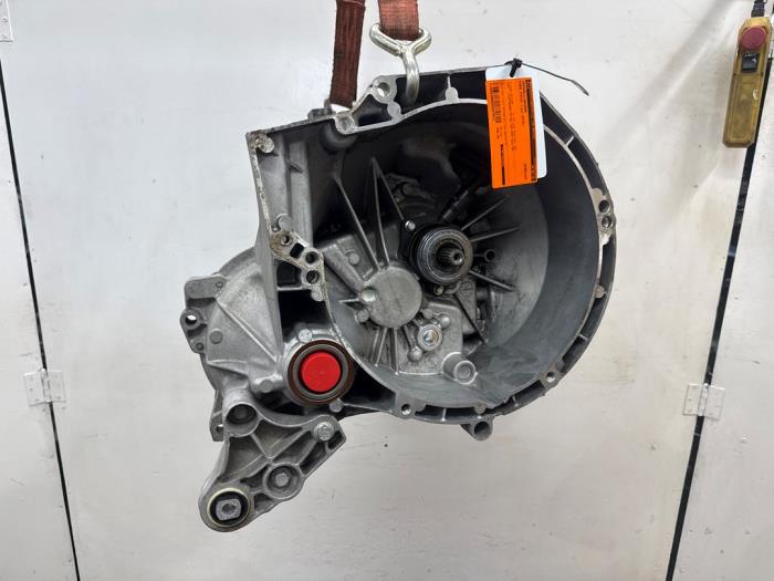 Gebruikte Versnellingsbak Ford Focus 3 1.0 Ti-VCT EcoBoost 12V 100 Prijs € 472,50 Margeregeling aangeboden door Autodemontagebedrijf van Boxtel