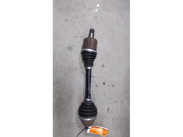 Gebruikte Aandrijfas links-voor Volkswagen Passat Variant (3G5) 1.4 GTE 16V Prijs € 157,50 Margeregeling aangeboden door Autodemontagebedrijf van Boxtel