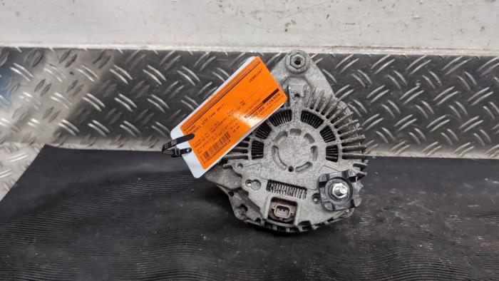 Gebruikte Dynamo Mercedes Vito (447.6) 1.6 111 CDI 16V Prijs € 42,00 Margeregeling aangeboden door Autodemontagebedrijf van Boxtel
