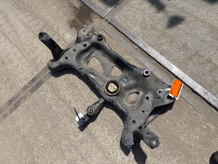 Gebruikte Subframe Skoda Octavia Combi (NXAC) 1.5 TSI e-TEC 16V Prijs € 52,50 Margeregeling aangeboden door Autodemontagebedrijf van Boxtel