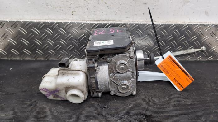 Gebruikte Rembooster Volkswagen Golf VII (AUA) 1.4 GTE 16V Prijs € 52,50 Margeregeling aangeboden door Autodemontagebedrijf van Boxtel