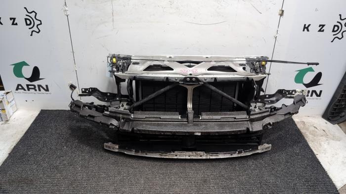 Gebruikte Frontpaneel BMW 6 serie Gran Turismo (G32) 640i 3.0 TwinPower Turbo 24V Prijs € 1.575,00 Margeregeling aangeboden door Autodemontagebedrijf van Boxtel