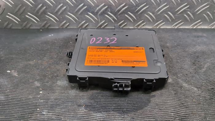 Gebruikte Module Bodycontrol Dacia Duster (DJF) 1.2 TCE 130 12V Mild Hybrid 4x2 Prijs € 63,00 Margeregeling aangeboden door Autodemontagebedrijf van Boxtel