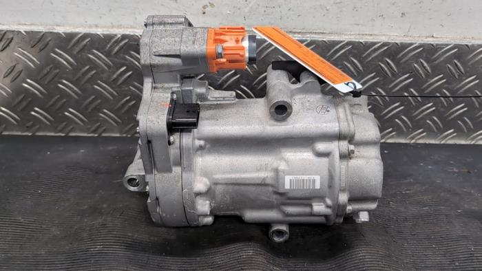 Gebruikte Aircopomp Renault 5 E-Tech electric 52 kWh Prijs € 735,00 Margeregeling aangeboden door Autodemontagebedrijf van Boxtel