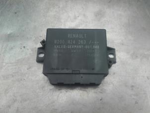 Gebruikte Module PDC Renault Megane II CC (EM) 1.9 dCi 130 Prijs op aanvraag aangeboden door Akkie Stomphorst Autodemontage