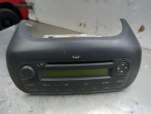 Gebruikte Radio CD Speler Peugeot Bipper (AA) 1.4 HDi Prijs € 40,00 Margeregeling aangeboden door Akkie Stomphorst Autodemontage