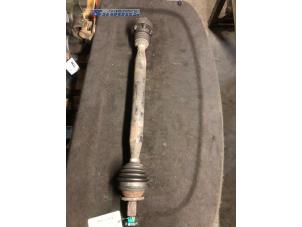 Gebruikte Homokineetas rechts-voor Seat Ibiza III (6L1) 1.2 12V Prijs € 40,00 Margeregeling aangeboden door Autobedrijf Brooks