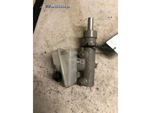 Gebruikte Rempomp Ford Mondeo II 1.8i 16V Prijs € 15,00 Margeregeling aangeboden door Autobedrijf Brooks