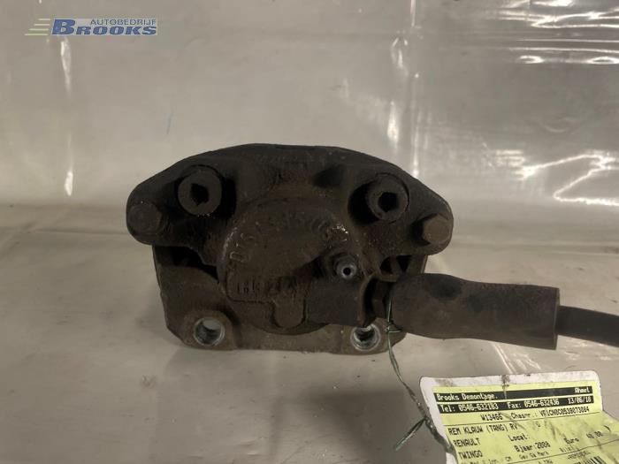 Remklauw (Tang) rechts-voor van een Renault Twingo II (CN) 1.2 16V GT TCE 2008