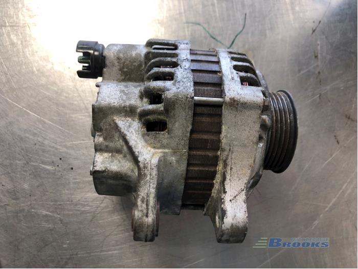 Gebruikte Dynamo Honda Jazz (GD/GE2/GE3) 1.4 i-Dsi Prijs € 40,00 Margeregeling aangeboden door Autobedrijf Brooks
