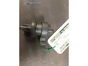 Gebruikte Vacuum ventiel Ford C-Max (DM2) 1.6 16V Prijs € 20,00 Margeregeling aangeboden door Autobedrijf Brooks