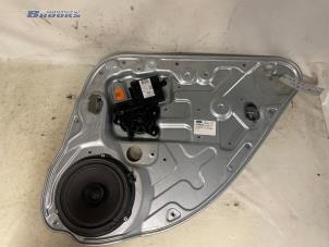 Gebruikte Ruitmechaniek 4Deurs links-achter Ford C-Max (DM2) 1.6 16V Prijs € 32,00 Margeregeling aangeboden door Autobedrijf Brooks