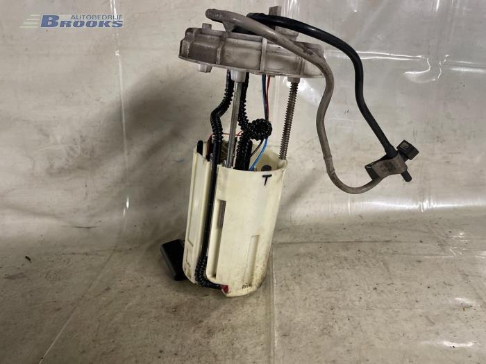 Gebruikte Tank element Pomp Fiat Doblo Cargo (223) 1.3 D 16V Multijet Prijs € 60,00 Margeregeling aangeboden door Autobedrijf Brooks