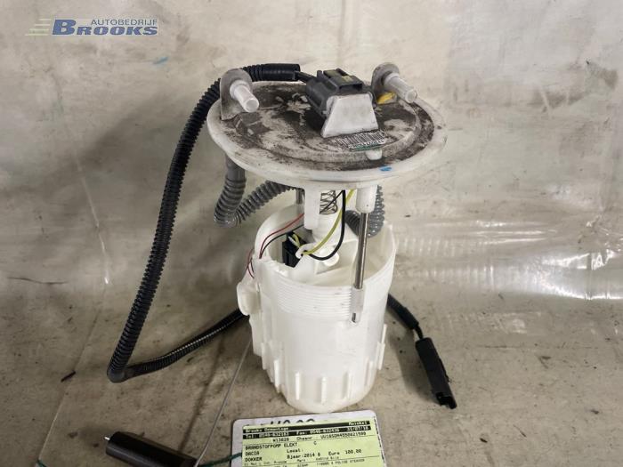 Gebruikte Tank element Pomp Dacia Dokker Express (8S) 1.5 dCi 75 Prijs € 80,00 Margeregeling aangeboden door Autobedrijf Brooks