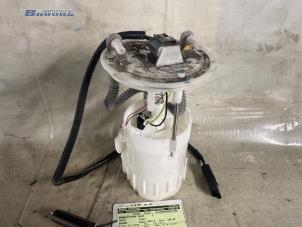 Gebruikte Brandstofpomp Elektrisch Dacia Dokker Express (8S) 1.5 dCi 75 Prijs € 80,00 Margeregeling aangeboden door Autobedrijf Brooks