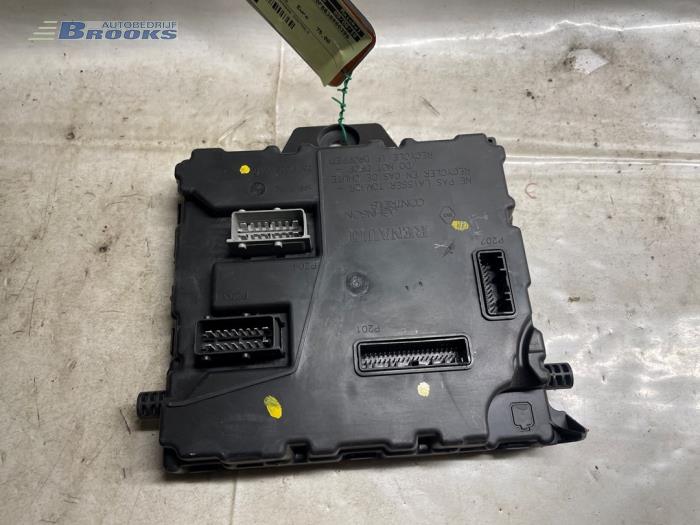 Computer Body Control van een Renault Kangoo Express (FW) 1.5 dCi 105 FAP 2008