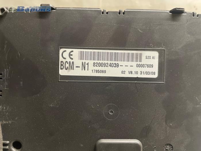 Computer Body Control van een Renault Kangoo Express (FW) 1.5 dCi 105 FAP 2008