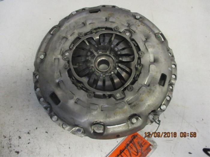 Gebruikte Koppelingsset (compleet) Volkswagen Passat Variant (3G5) 2.0 TDI 16V 150 Prijs op aanvraag aangeboden door Autobedrijf Brooks