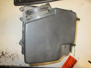 Gebruikte Luchtfilterhuis Opel Corsa D 1.3 CDTi 16V ecoFLEX Prijs € 32,00 Margeregeling aangeboden door Autobedrijf Brooks