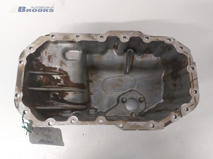 Gebruikte Carterpan Volkswagen Passat (3C2) 1.6 FSI 16V Prijs € 30,00 Margeregeling aangeboden door Autobedrijf Brooks