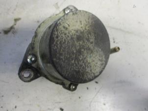 Gebruikte Vacuumpomp (Diesel) Opel Corsa D 1.3 CDTi 16V ecoFLEX Prijs € 40,00 Margeregeling aangeboden door Autobedrijf Brooks