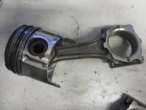 Gebruikte Zuiger Opel Combo (Corsa C) 1.7 DTI 16V Prijs op aanvraag aangeboden door Autobedrijf Brooks