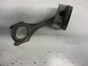 Gebruikte Zuiger Audi S4 (B7) S4.2 V8 40V Prijs op aanvraag aangeboden door Autobedrijf Brooks