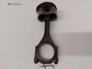 Gebruikte Zuiger Audi S4 (B7) S4.2 V8 40V Prijs op aanvraag aangeboden door Autobedrijf Brooks