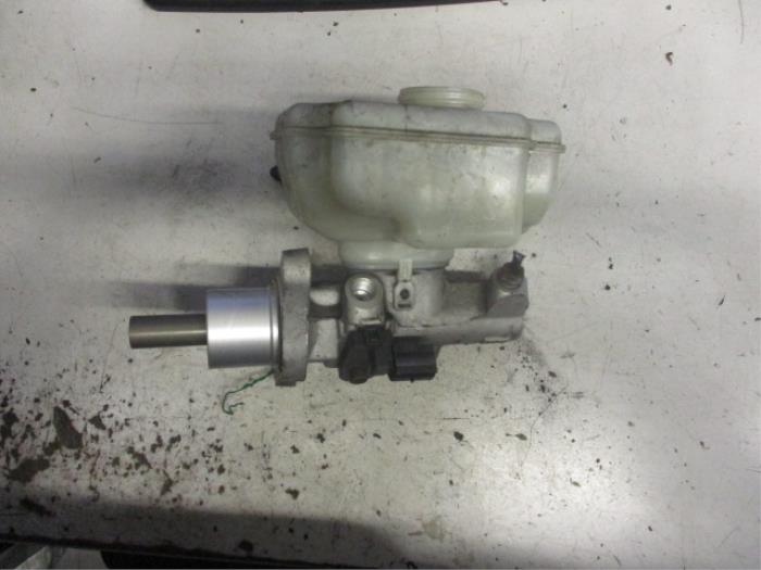 Gebruikte Hoofdremcilinder Volkswagen Caddy III (2KA,2KH,2CA,2CH) 2.0 SDI Prijs € 40,00 Margeregeling aangeboden door Autobedrijf Brooks