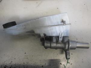 Gebruikte Hoofdremcilinder Peugeot Expert (V1/VA/VB/VE/VF/VT/VY) 2.0 Blue HDi 180 16V Prijs € 65,00 Margeregeling aangeboden door Autobedrijf Brooks