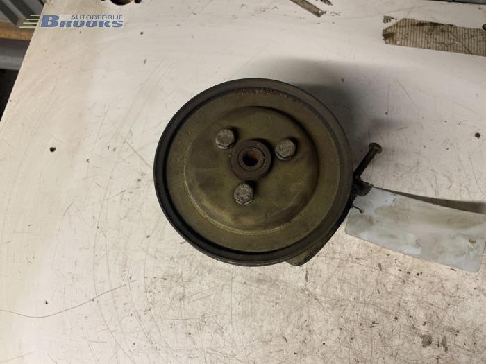 Gebruikte Servopomp Fiat Punto I (176) TD 1.7 60 Prijs € 15,00 Margeregeling aangeboden door Autobedrijf Brooks