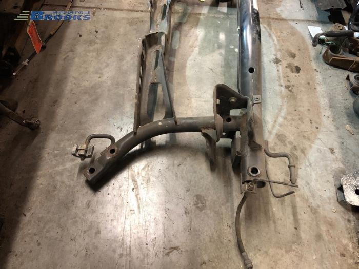 Subframe van een Volkswagen Golf V (1K1) 1.9 TDI 2006