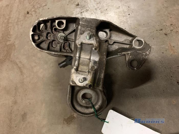Gebruikte Motorsteun Audi A6 Quattro (C5) 2.5 TDI V6 24V Prijs € 15,00 Margeregeling aangeboden door Autobedrijf Brooks