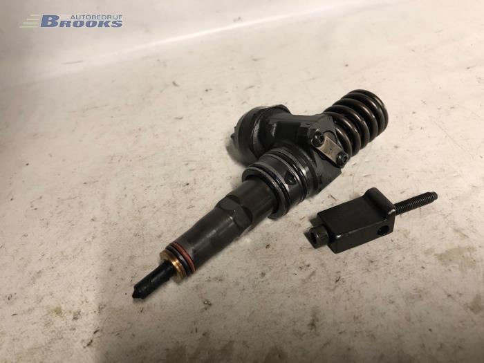 Gebruikte Verstuiver (diesel) Volkswagen Touran (1T1/T2) 1.9 TDI 105 Prijs € 75,00 Margeregeling aangeboden door Autobedrijf Brooks